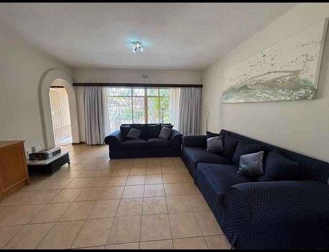 3 BEDROOM TOWNHOUSE FOR SALE IN FAIRLAND